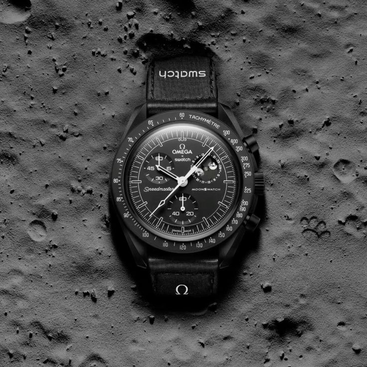 Mission to the Moonphase Snoopy Black