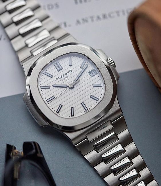 Patek Philippe Nautilus 57111A-011